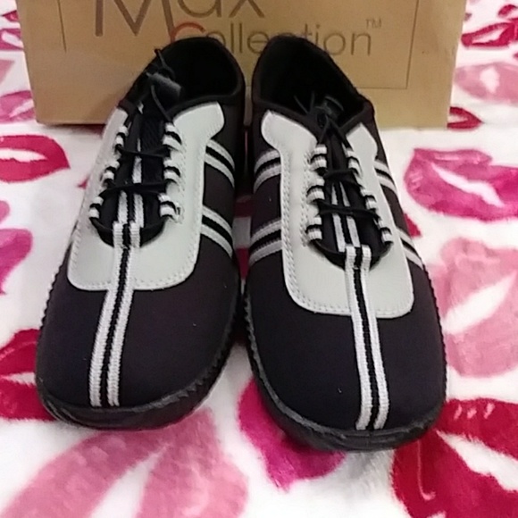 Max Collection Tennies - Picture 6 of 7